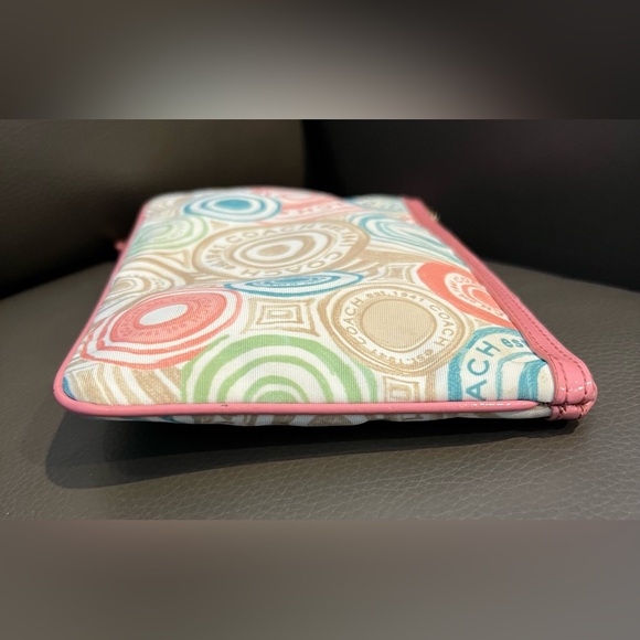 Coach Signature Circle Wristlet Pink Blue Green Tan - Picture 5 of 10